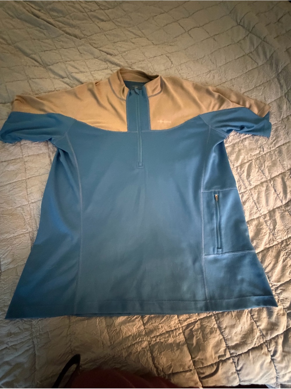 Patagonia Blue and Cream Short Sleeve Zip-Front Top Men’s Large